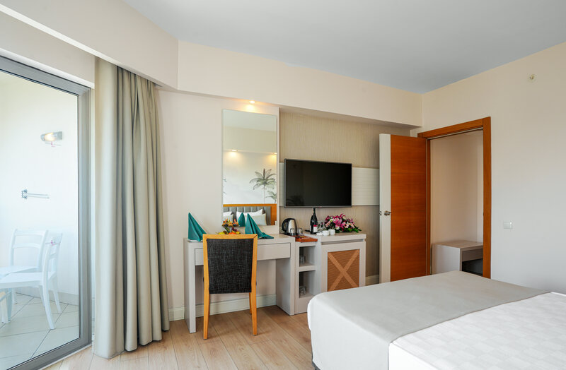 Side Aluna Hotel 18