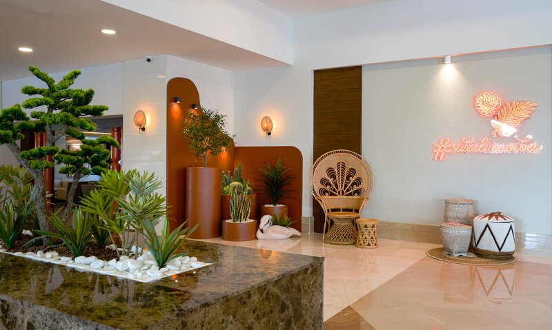 Side Aluna Hotel 83