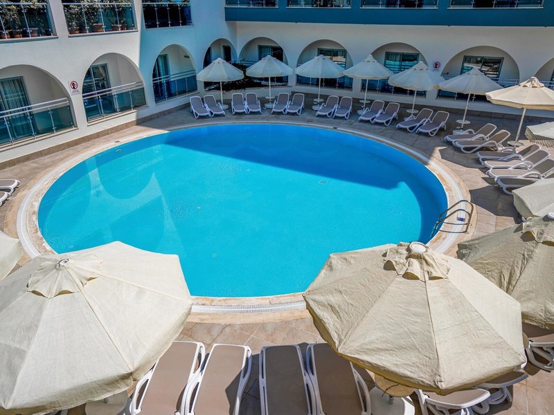 Side Aluna Hotel 23