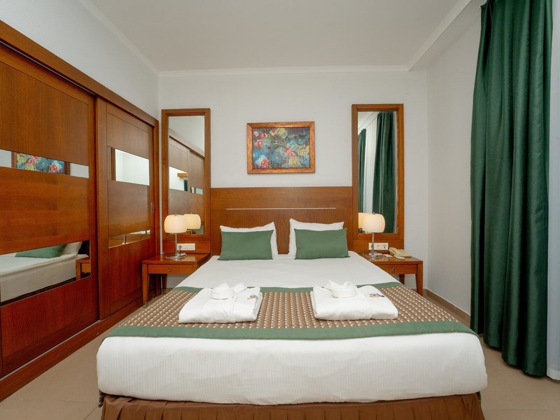 Sunis Elita Beach Resort 25