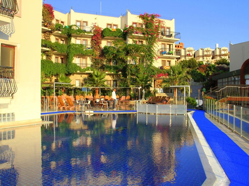 Golden Age Crystal Bodrum 3
