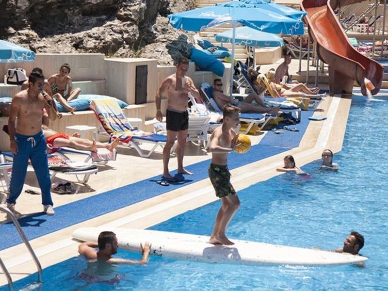 Golden Age Crystal Bodrum 8