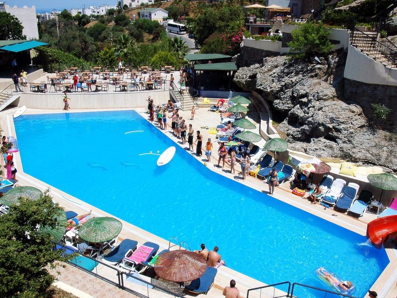 Golden Age Crystal Bodrum 10