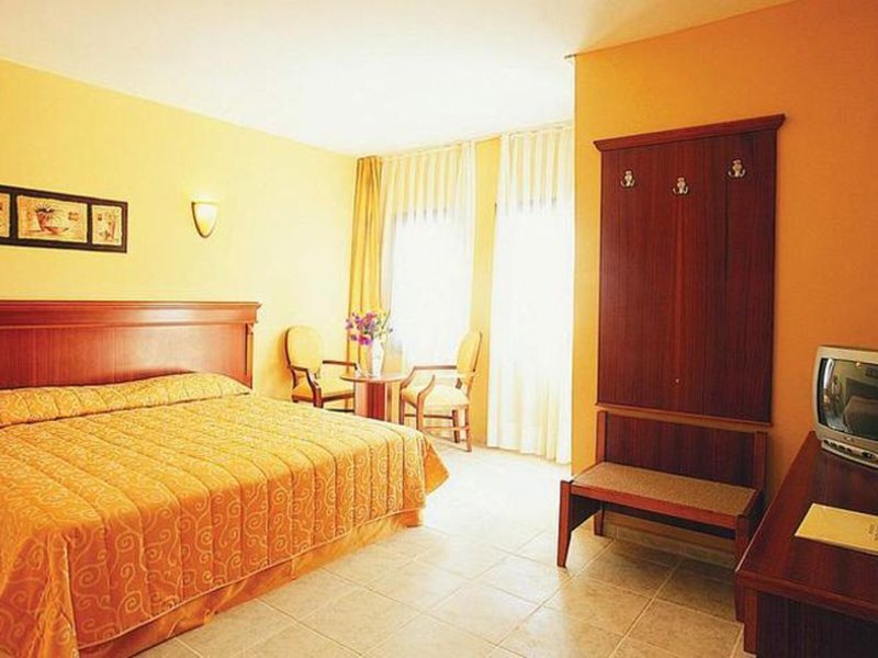 Golden Age Crystal Bodrum 26