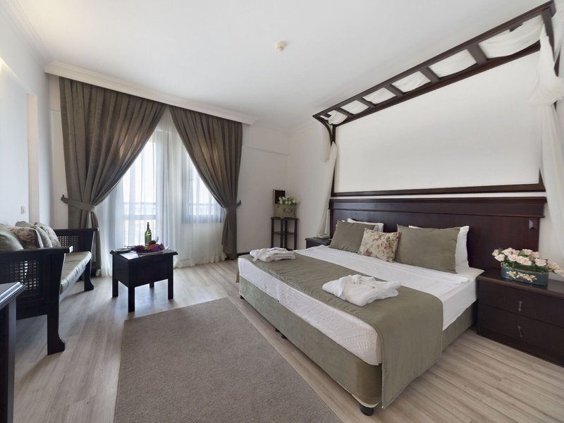 Golden Age Crystal Bodrum 31