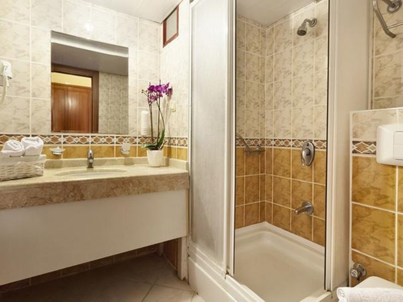 Golden Age Crystal Bodrum 33