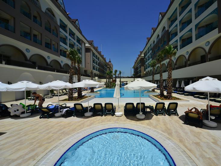 Side Serenis Hotel 1 - Outdoor Pool