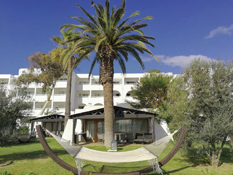 Les Orangers Beach Resort 28