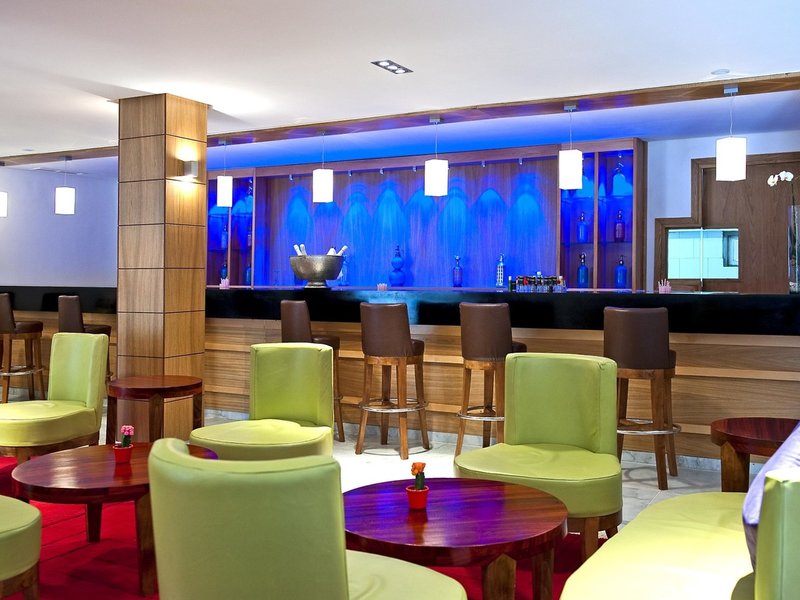 Les Orangers Beach Resort 8