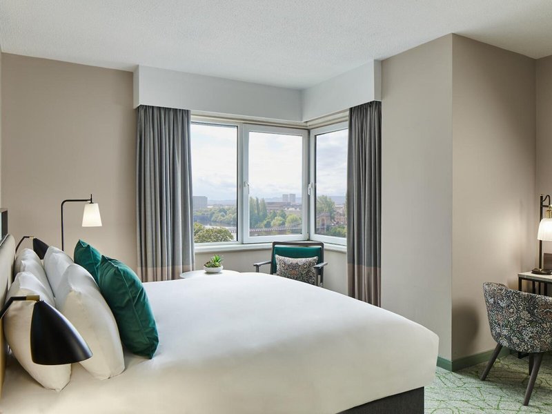 Jurys Inn Glasgow 18