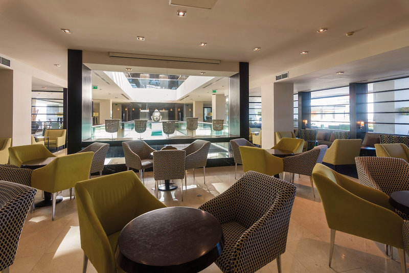 Hotel Azoris Royal Garden 10