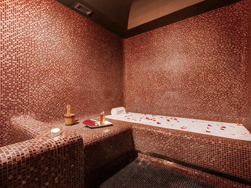 Gray Boutique & Spa 1