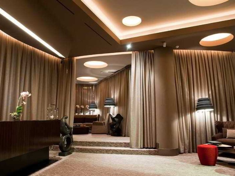 Gray Boutique & Spa 9
