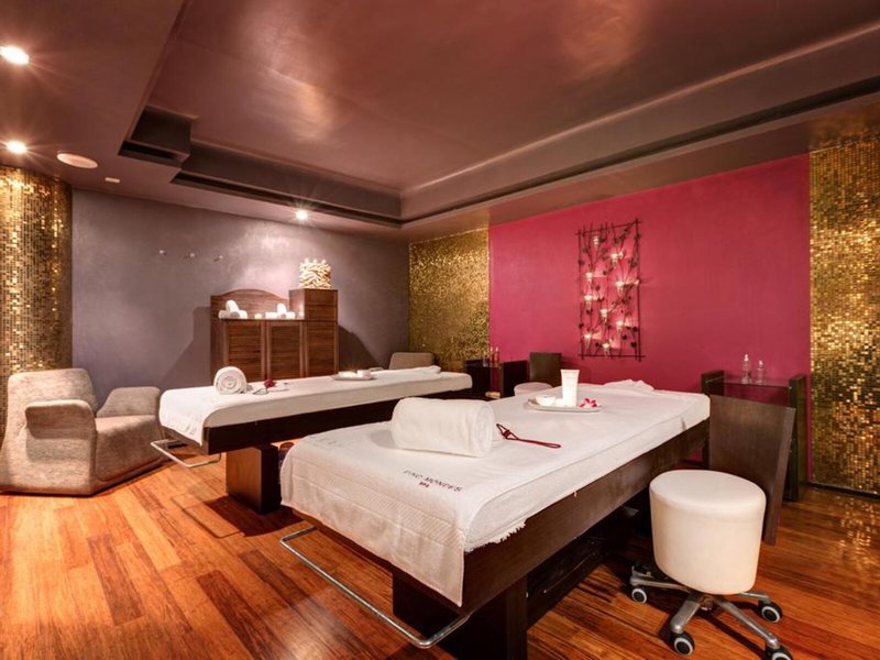 Gray Boutique & Spa 33