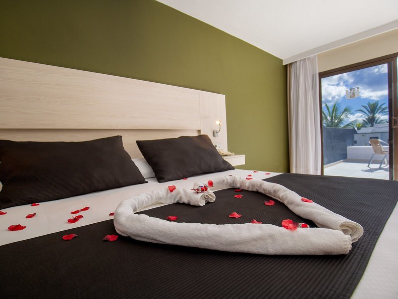 R2 Romantic Fantasia Dreams & Suites Hotel - Adults only 16