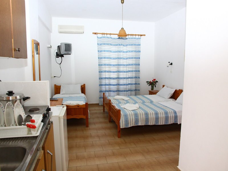 Mari Evans Apartments 16 - Room Example