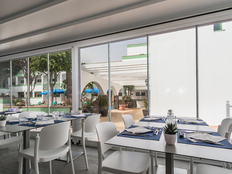 Aparthotel Esquinzo Y Monte del Mar 8