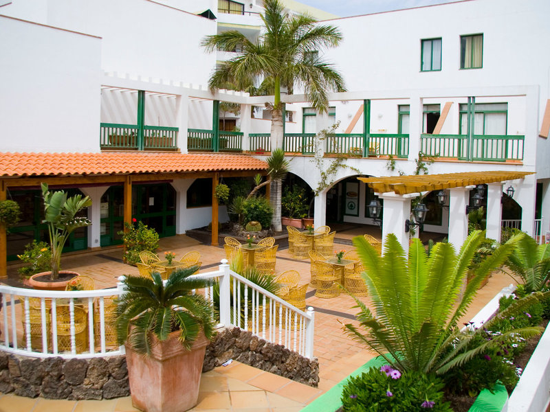 Aparthotel Esquinzo Y Monte del Mar 9