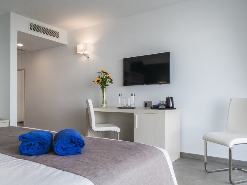 Aparthotel Esquinzo Y Monte del Mar 16