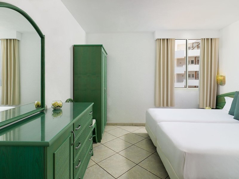 Aparthotel Esquinzo Y Monte del Mar 25