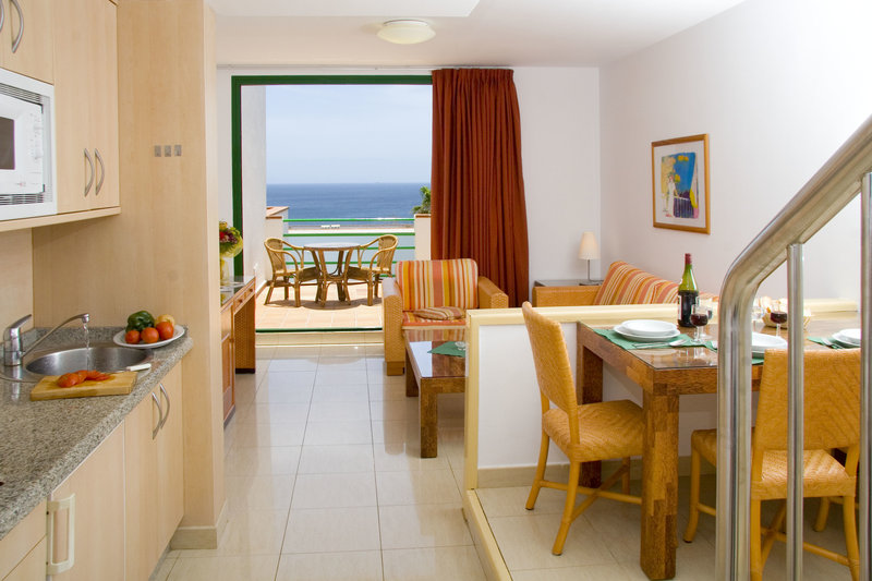 Aparthotel Esquinzo Y Monte del Mar 13