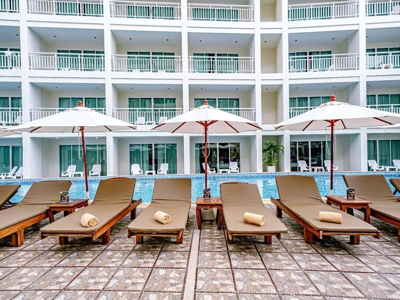 The Chanalai Hillside Resort 12