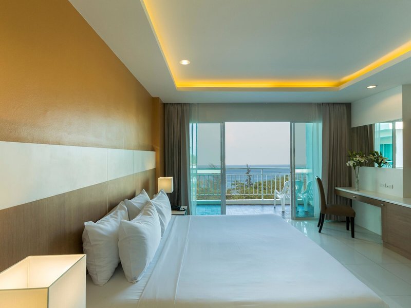 The Chanalai Hillside Resort 32