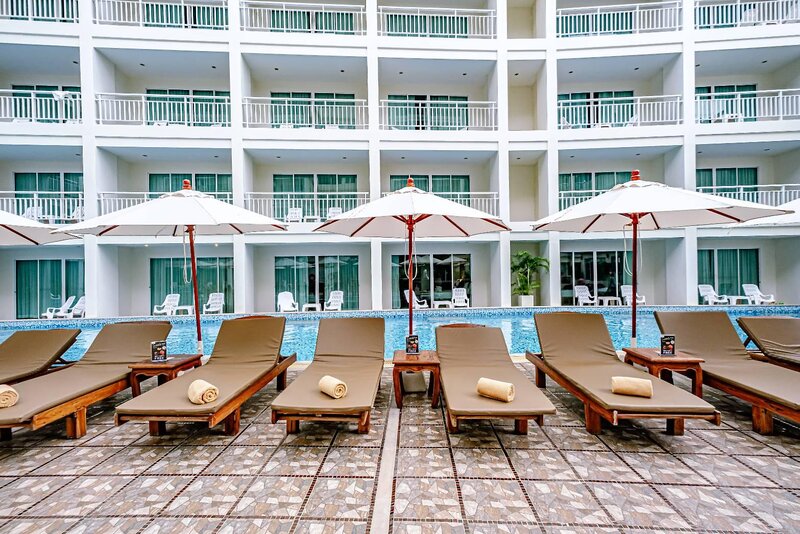 The Chanalai Hillside Resort 8