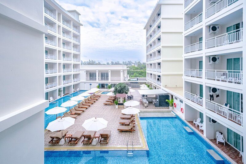 The Chanalai Hillside Resort 9