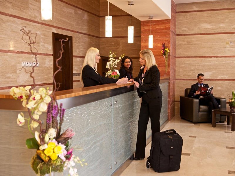 The Royal Riviera Hotel 8
