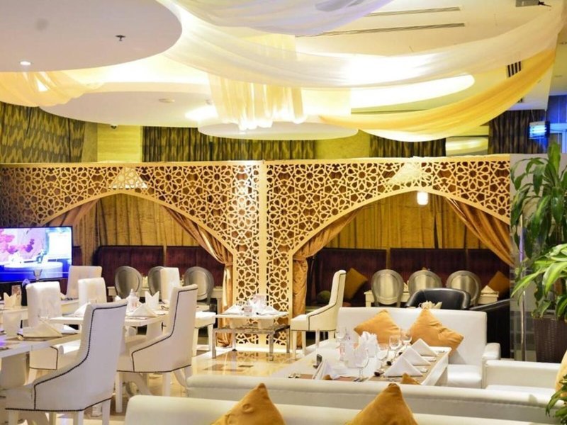 The Royal Riviera Hotel 11