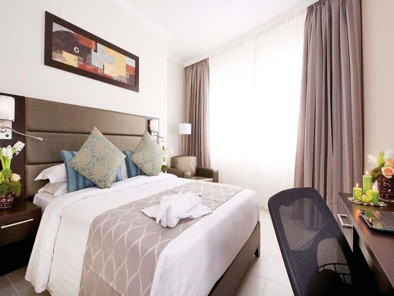 The Royal Riviera Hotel 20