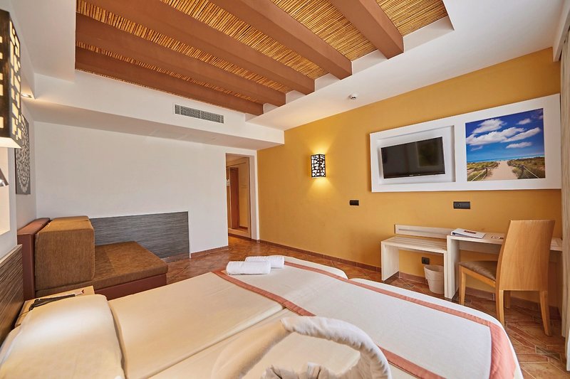 MLL Palma Bay Club Resort 8