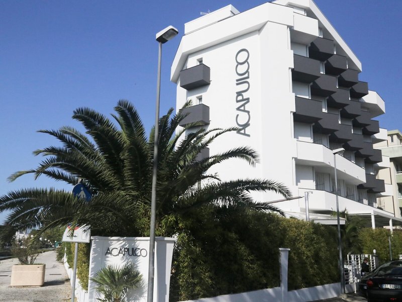 Acapulco Hotel Cattolica 3