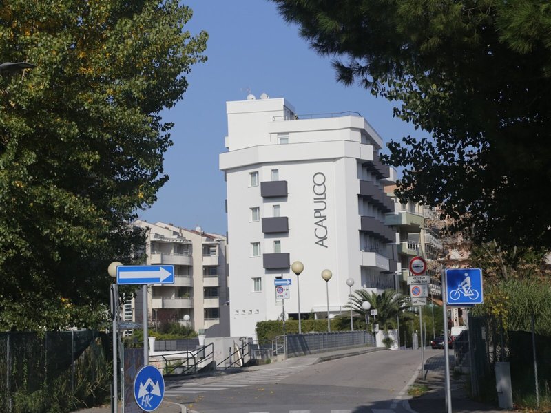 Acapulco Hotel Cattolica 4