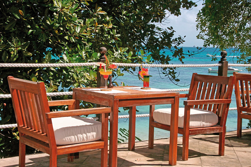 Cerf Island Resort 9