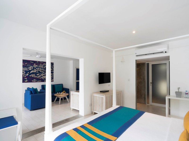 Trinco Blu by Cinnamon 18