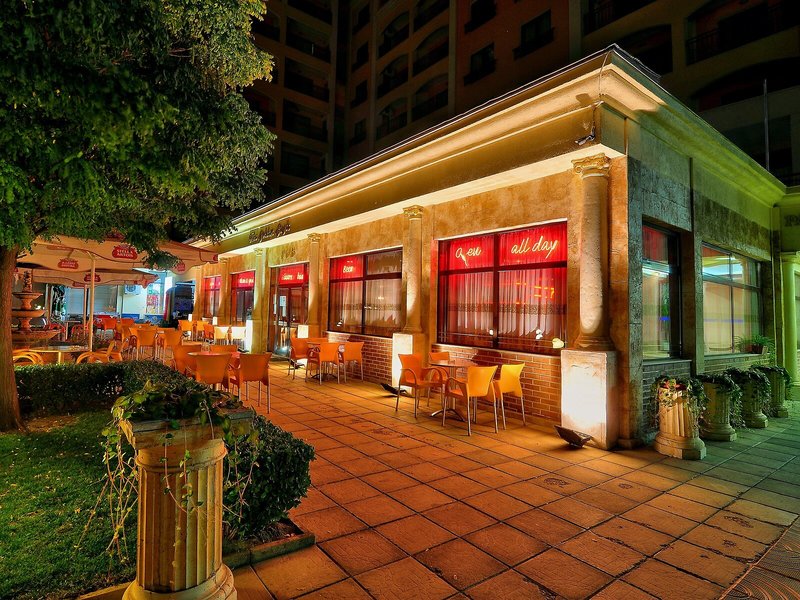 Paradise Green Park Hotel & Apartments 26