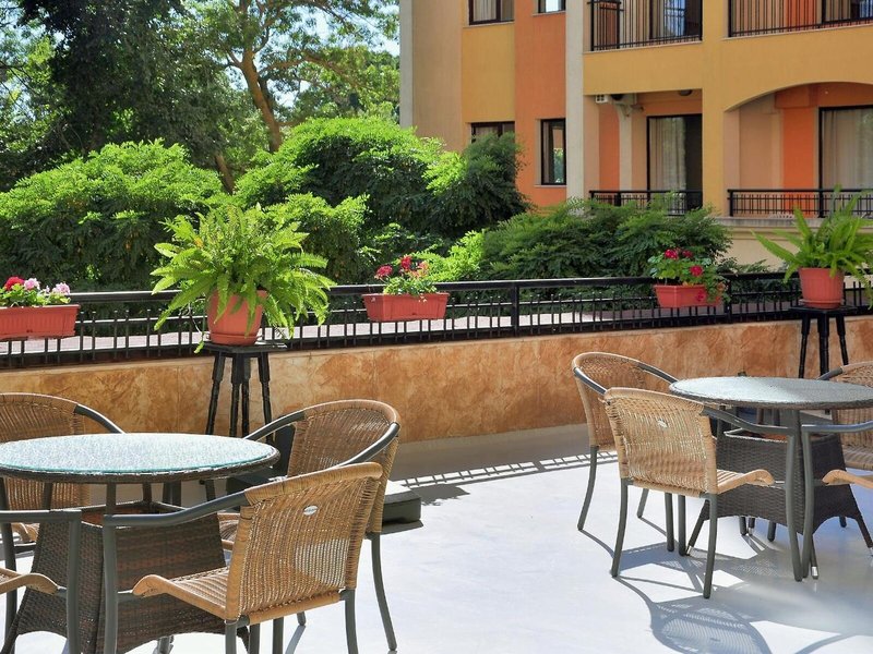 Paradise Green Park Hotel & Apartments 27