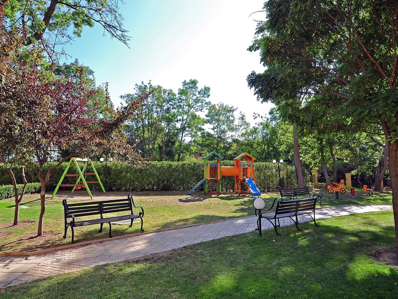 Paradise Green Park Hotel & Apartments 38