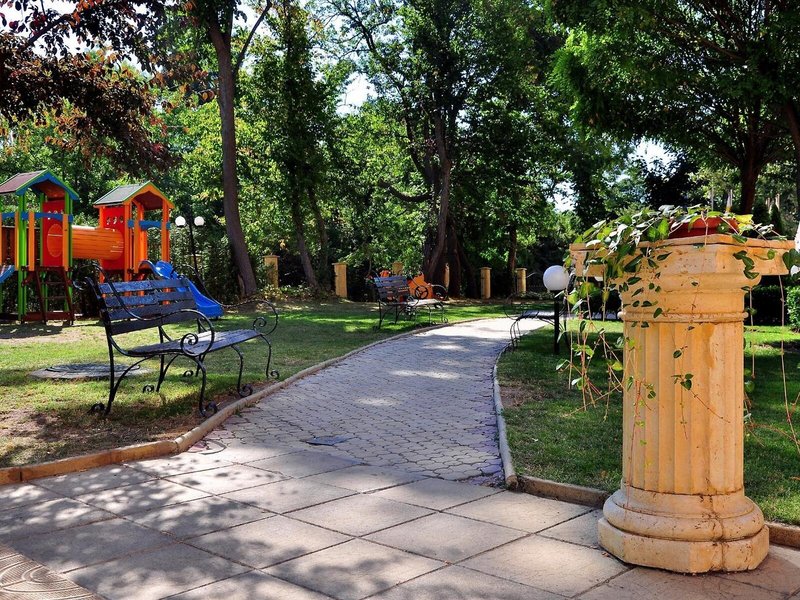 Paradise Green Park Hotel & Apartments 39