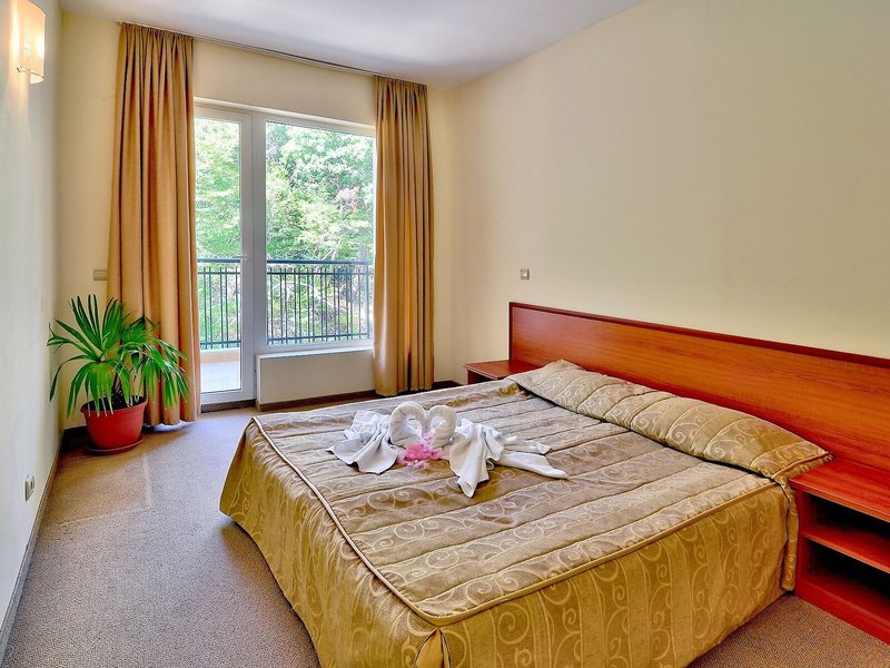 Paradise Green Park Hotel & Apartments 48