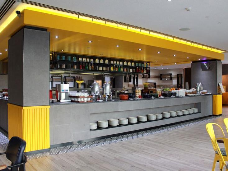 Hyatt Place Dubai Al Rigga 4