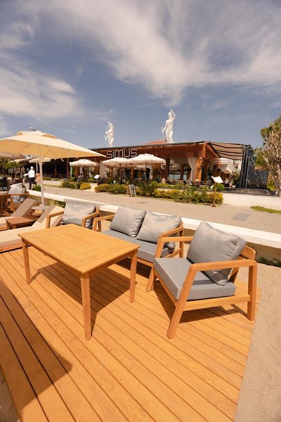 A Hotel Side 14