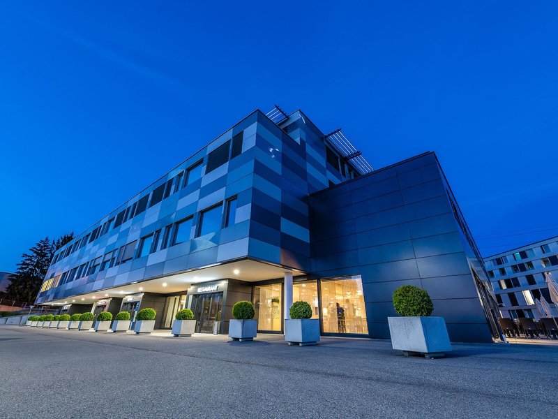 Discovery Hotel