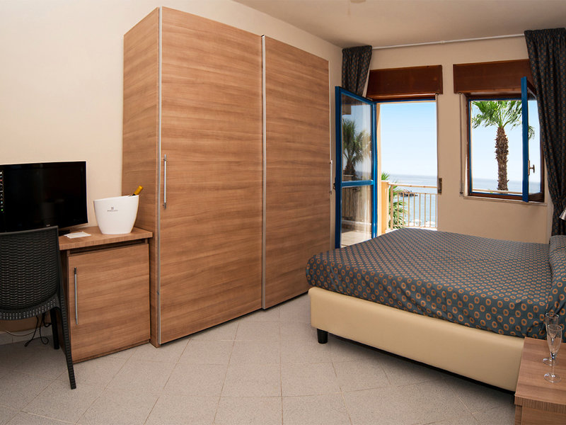 Elihotel  3