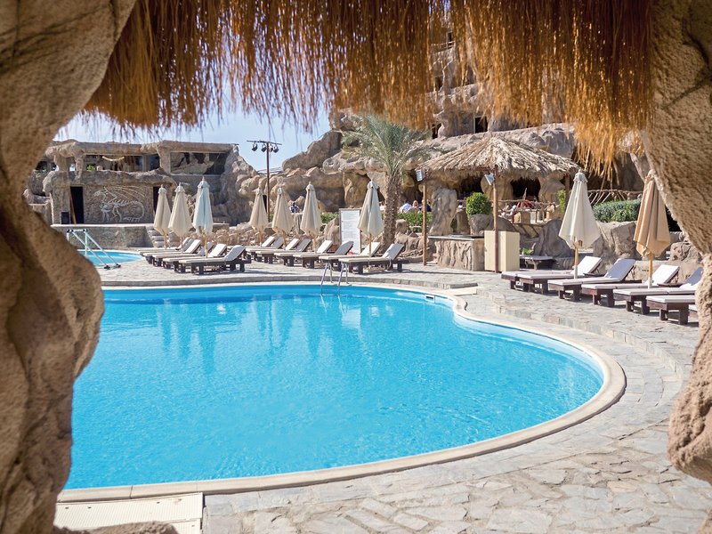Caves Beach Resort 5