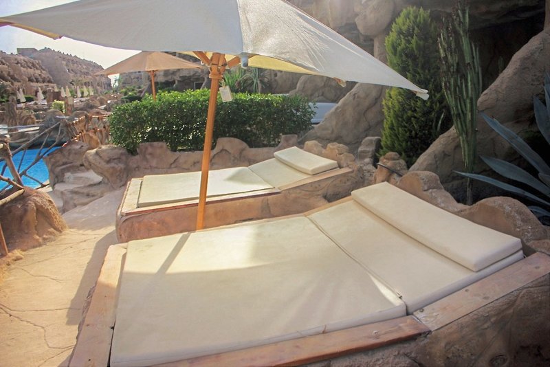 Caves Beach Resort 12