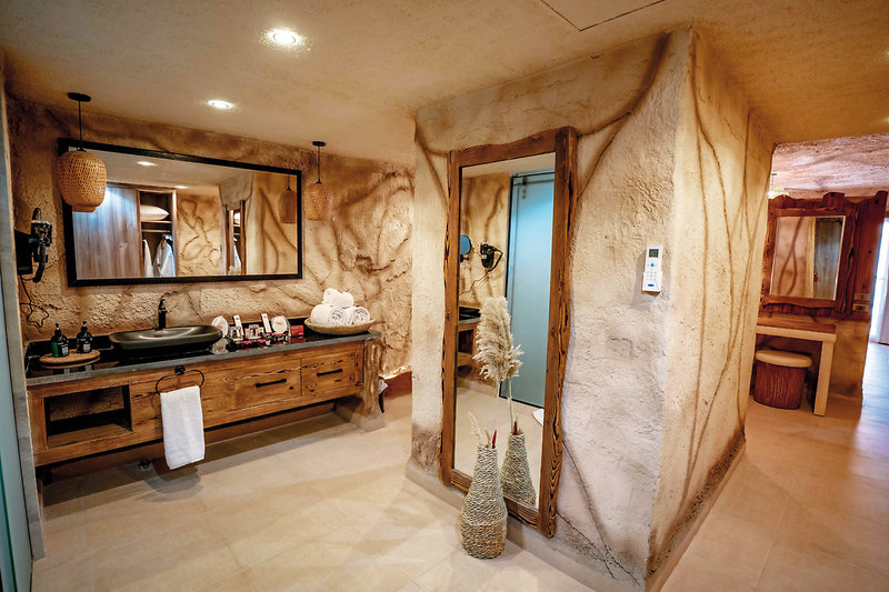 Caves Beach Resort 30