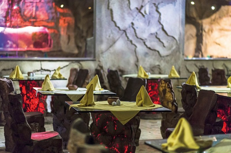 Caves Beach Resort 32